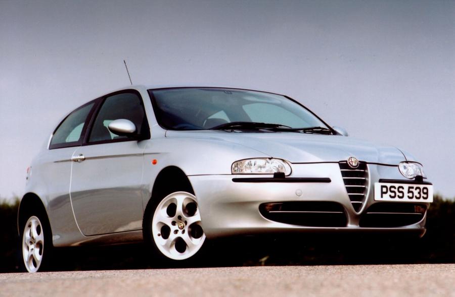  Alfa Romeo 147 3-Door (937A) 2001 года  (UK) (фото 9 из 25)